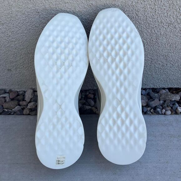 Fear of God Essentials Distance Runner 🏃 - Picture 6 of 7